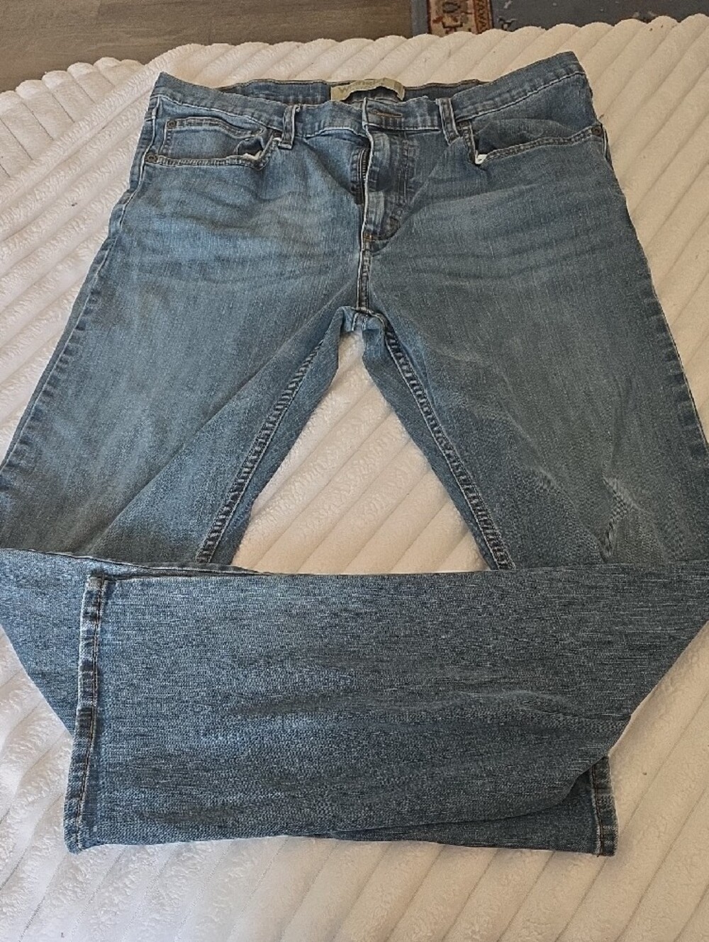 Wrangler Men’s Light Blue Slim Straight Jeans
